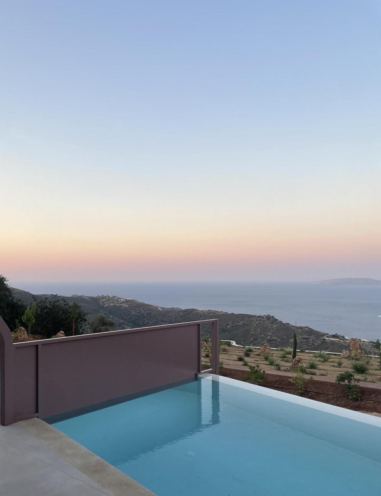 Plethora Luxury Suites Rodhiá 外观 照片